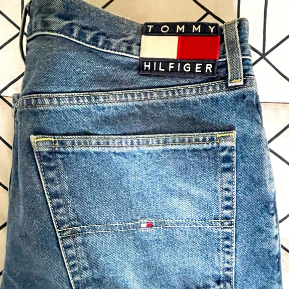 TOMMY HILFIGER JEANS!! - Picture 3 of 4